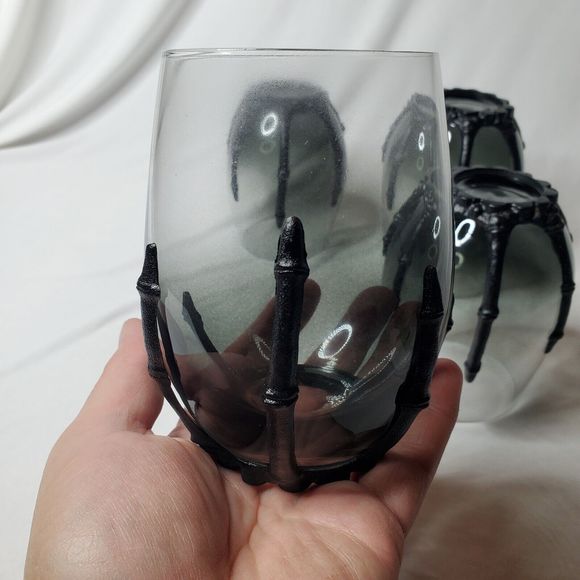 Gothic SKELETON Hand Stemless Wine Glasses Smoked Ombre to Black 19 oz NEW Set 4 - Picture 2 of 10